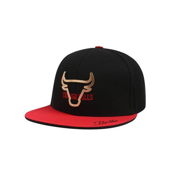(NBA)(신세계 사우스시티)CHI 불스 아웃라인 메탈 스냅백 HYFLAT_H CAP_HF175 N245AP614P