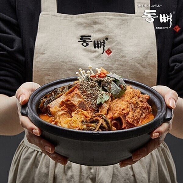 통뼈감자탕 부산 25년 전통의 맛 그대로 통뼈감자탕 (칼칼한맛 / 담백한맛) 1kg 4팩